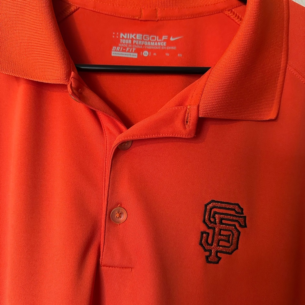 Nike SF Giants Polo Shirt with Embroidered Logo - Picture 2 of 4